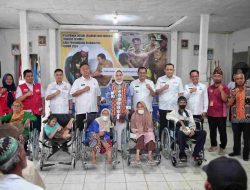 Yansos Jejama Di Desa Trimulyo Tegineneng Pesawaran, Riana Sari Arinal Serahkan Bantuan Untuk Penyandang Disabilitas