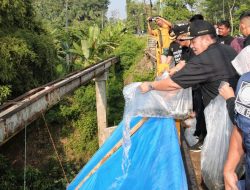 Way Sesah Ditebar Benih Ikan Lele dan Nila, Ini Pesan Gubernur Lampung Arinal Djunaidi 