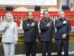 Pj. Gubernur Samsudin dan Ketua DPRD Mingrum Gumay Tandatangani Raperda APBD Lampung Tahun Anggaran 2025, Disepakati Pendapatan Daerah Rp7,419 Triliun