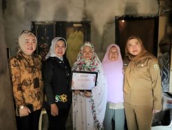 Rektor Unila Serahkan 148 Beasiswa PMPAP kepada Mahasiswa Berprestasi