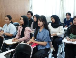 UPA Bahasa Gelar Kelas Duolingo Meningkatkan Kemampuan Bahasa Inggris Mahasiswa