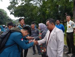 Rektor Lepas Keberangkatan Mahasiswa Sampaikan Aspirasi Damai di DPRD Lampung