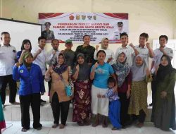 Diskominfotiksan Pesawaran Berikan Sosialisasi Bahaya Judi Online dan Penyebaran Hoaks pada TMMD ke-127