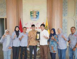 Gubernur Mirza Perkuat Komunikasi dengan Pers untuk Kemajuan Lampung. Gubernur Mirza: Generasi muda jadi fokus utama dalam menumbuhkan rasa cinta terhadap daerah