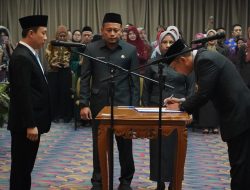 Sekdaprov Marindo Lantik Pejabat Administrator dan Pengawas, Gubernur Minta Kinerja Makin Berdampak*