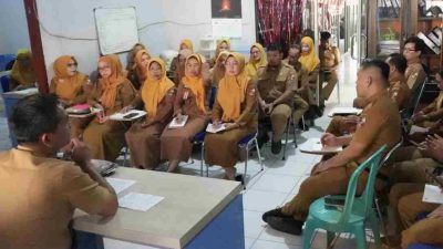 Kepala Dinas Kominfo Gunaido Uthama Tekankan Pentingnya Peningkatan Kinerja dan Kedisiplinan Seluruh Pegawai